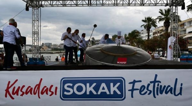 Kuşadası sokakta! Lezzet müzik, eğlence, sanat