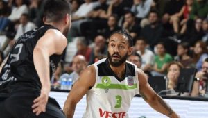 Manisa BŞB'de John Roberson kaldı, Kaan geldi