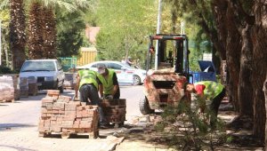 Manisa Büyükşehir Belediyesi, Atatürk Bulvarı'nda altyapı çalışmaları başlattı