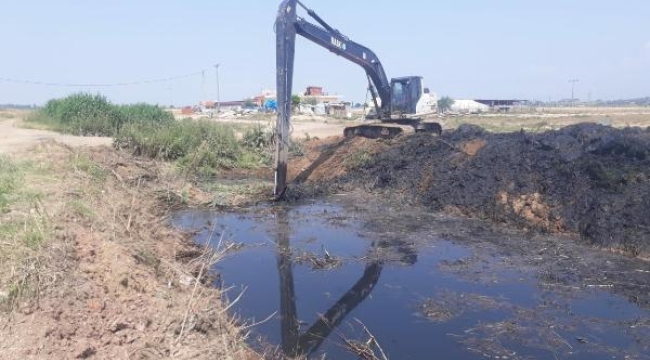 MASKİ, Salihli'de derelerde 2 kilometrelik temizlik yaptı