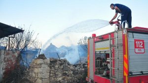 Orman yangını 2 gündür sürüyor! 15 ev yandı