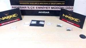 Otomobilde ele geçirilen uyuşturucuya 1 tutuklama