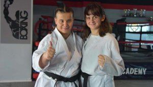 Özel sporcu karatede ikinci şampiyonluğunu kazandı