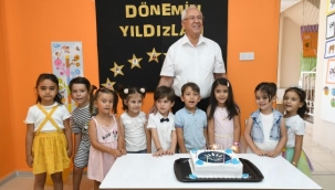 Özgür Çocuk Evi'nde Başkan Selvitopu pastayı miniklerle kesti