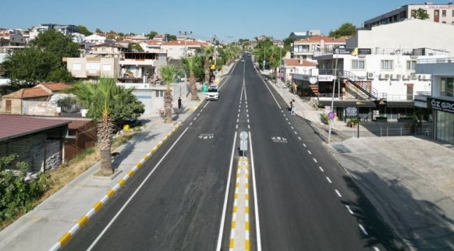 Urla Erdoğan Ker Caddesi yepyeni görünüme kavuştu