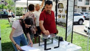 Vatandaş Katılım Birimi'yle Karşıyaka halkla birlikte yönetiliyor