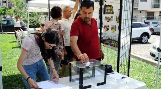 Vatandaş Katılım Birimi'yle Karşıyaka halkla birlikte yönetiliyor