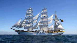 Yüzen tarih İzmir'e geliyor