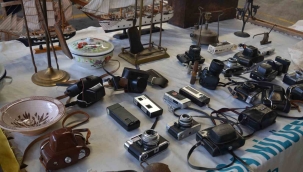 Aliağa'daki antika pazarı adeta zamanda yolculuk yaptırıyor