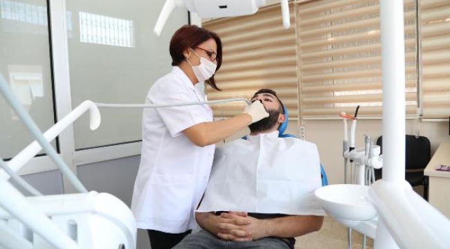 Bayraklı Belediyesi'nden 4 yılda 60 bin ücretsiz diş tedavisi