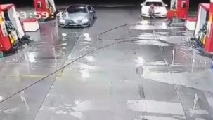 Benzin istasyonu çalışanı kadını böyle ezdi