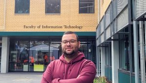 Birincilikle bitirdi, Avustralya'dan burs aldı  