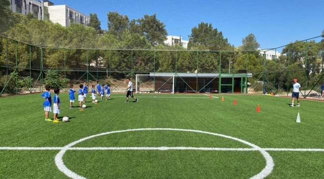 Bornova Meriç Yaşayan Parkı'nda ücretsiz spor dersleri başladı