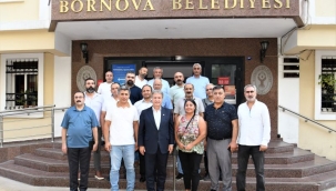 Bornovalılar belediyenin geleneksel aşure etkinliğinde buluşuyor