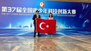 Bucalı öğrenci, Asya'dan ödülle dönüyor