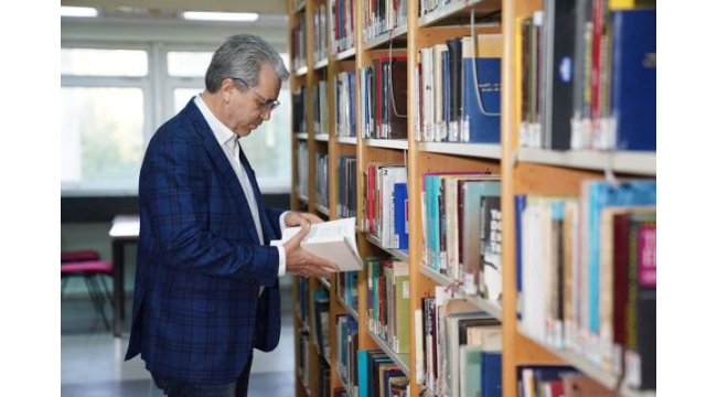 EÜ Merkez Kütüphanesi'nden yılda 1 milyon 100 bin kullanıcıya hizmet