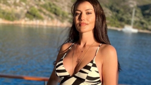 Fahriye Evcen, teknede poz verdi