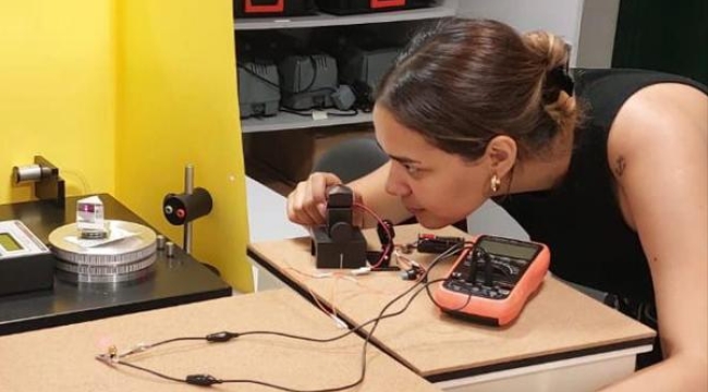 Fiziği sevdi, çocukluk hayalinden vazgeçti