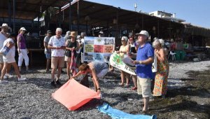 Güzelbahçe sahilinde 'Havlunu Kap Gel' eylemi