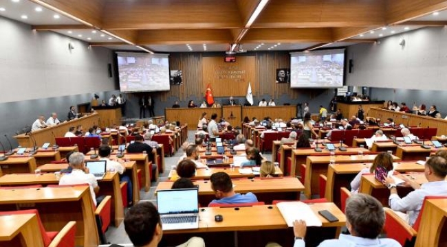 İzmir Büyükşehir Meclisi'nden Başkan Soyer'e borçlanma yetkisi