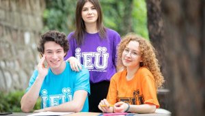 'İzmir Ekonomi' gençlerin tercihi oldu