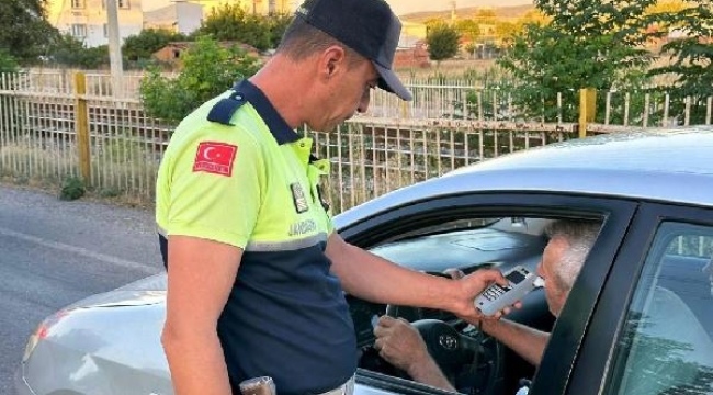 İzmir'de jandarma sürücülere ceza yağdırdı