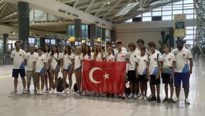 İzmirli sörfçü Sarp Şarlı'dan büyük gurur