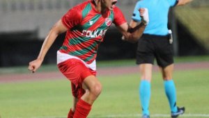 Karşıyaka'da iki oyuncuyla yollar ayrılacak