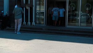 Kuşadası'nda fuhuş operasyonu, 2 tutuklama