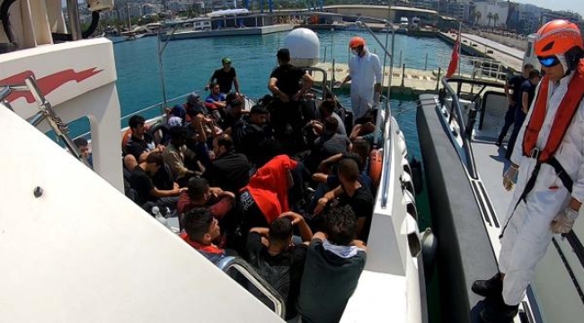 Kuşadası'nda ölüme itilen 40 göçmen kurtarıldı