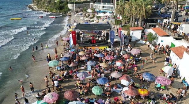 Kuşadası'nda plajlar halkın kullanımında