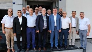 Kuzeyli başkanlardan İzmir Esnaf Odası Başkanı Yalçın Ata'ya ziyaret