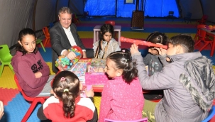 Malatyalı depremzedelerden Başkan İduğ'a teşekkür ziyareti