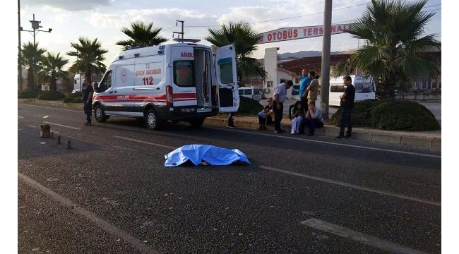 Manisa'da otomobilin çarptığı kadın öldü