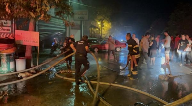 Sanayi sitesinde yangın: 7 kişi hastaneye kaldırıldı
