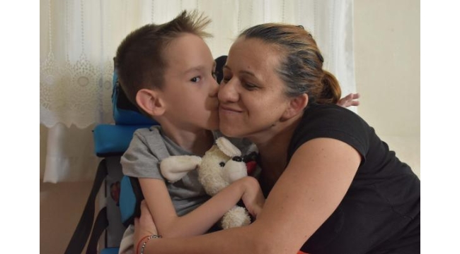 SMA'lı Doruk paylaşımlarıyla destek istiyor