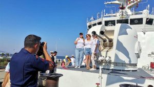 TCSG Umut korveti, Zafer günü İzmir'de ziyarete açıldı