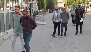 Telefondan kandırdılar, parasını gasp ettiler