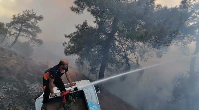Tuzla Belediyesi'nden Çanakkale'de yangın söndürme çalışmalarına destek