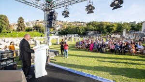 7. Uluslararası İzmir Edebiyat Festivali Agora'da başladı