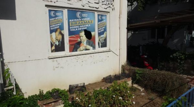 AK Parti'nin seçim irtibat ofisine taşlı saldırı