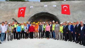 Ankara- İzmir Hızlı Treni yılda 13.3 milyon yolcu taşıyacak