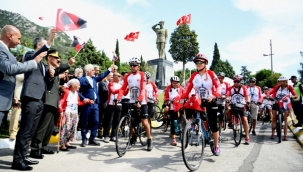 Atatürk'ün İzmir'e baktığı tepede 9 Eylül kutlaması