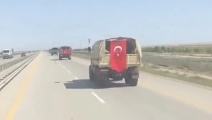 Azerbaycan ordusu Karabağ'a Türk bayraklarıyla girdi!