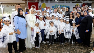 Bayraklı'da sünnet şöleni! Belediye 70 çocuğu sünnet ettirdi