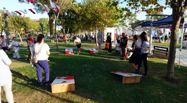 Bayraklı'da yüzlerce kişi Hareketlilik Haftası'nda bir araya geldi