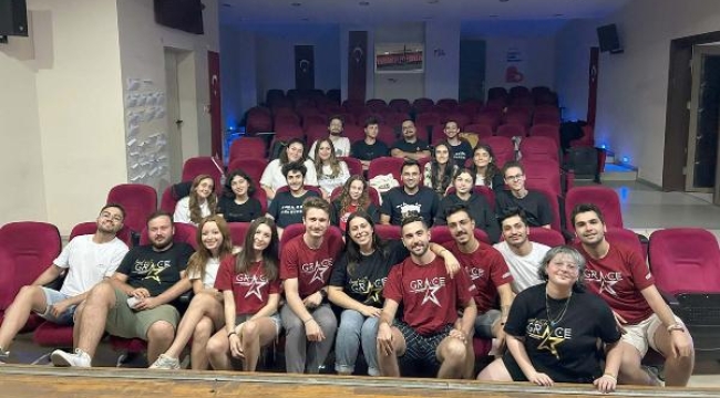 Bayraklı'da gençler İngilizce Eğitim Kongresi'nde buluştu