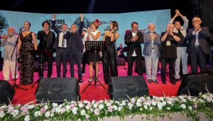 Bayraklı'da muhteşem festival!