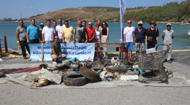 Bodrum'da deniz dibi temizliğinde toplam 664 kilogram atık toplandı
