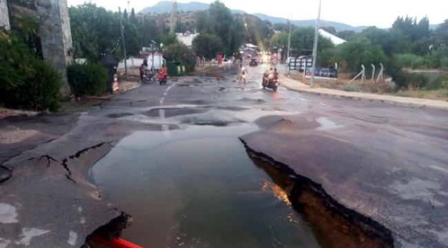 Bodrum'da su isale hattı böyle patladı